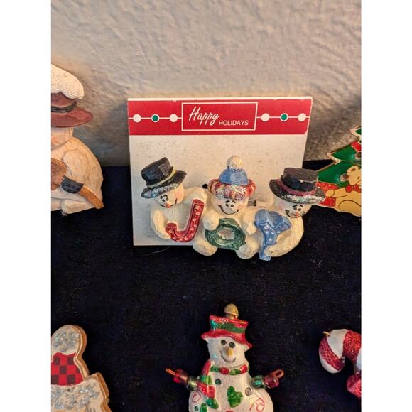Lot of Whimsical Christmas Pins - Picture 5 of 12